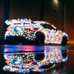 Autós fényfelvonulás